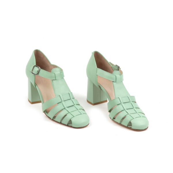 Πέδιλο με μπαρέτα