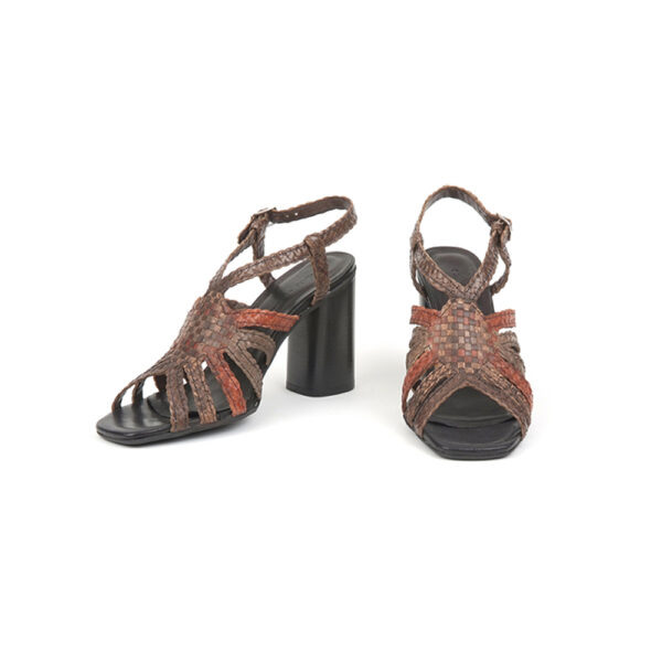 Πέδιλα δερμάτινα