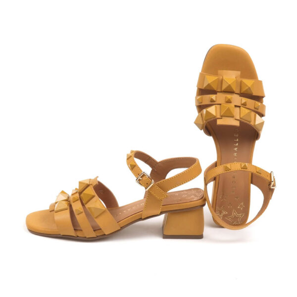 Πέδιλα δερμάτινα